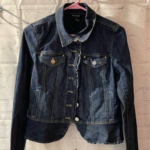 White House Black Market SUPER Cute Petite Jean Jacket Size 6